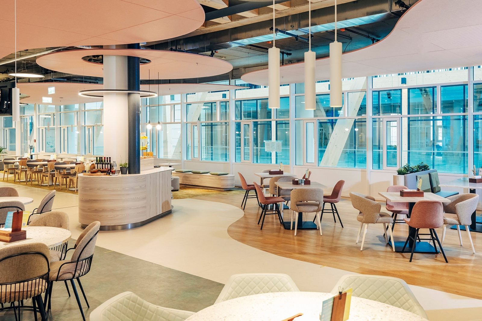 AER 1440x958 0001 Ebene 7