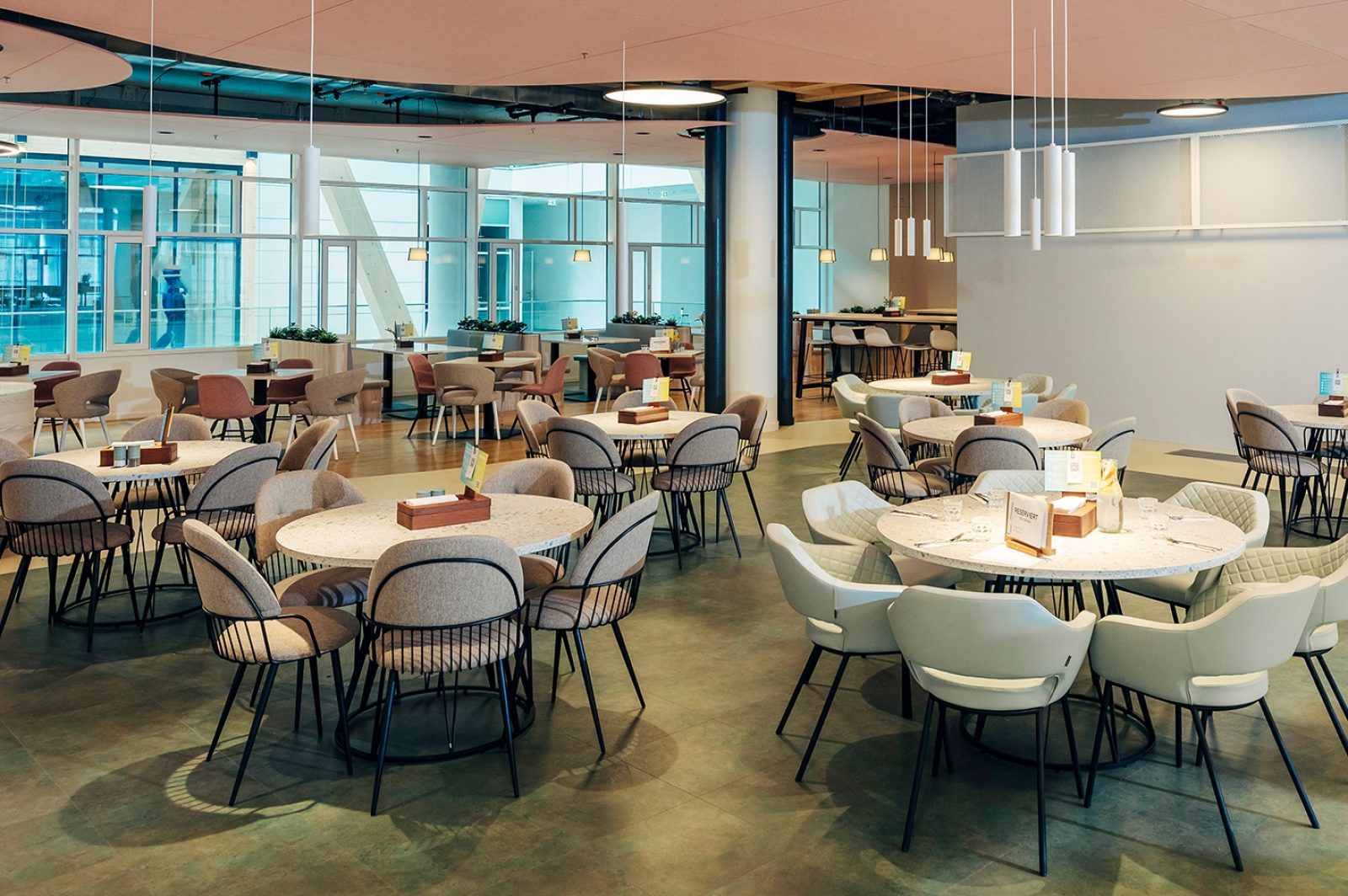 AER 1440x958 0002 Ebene 6