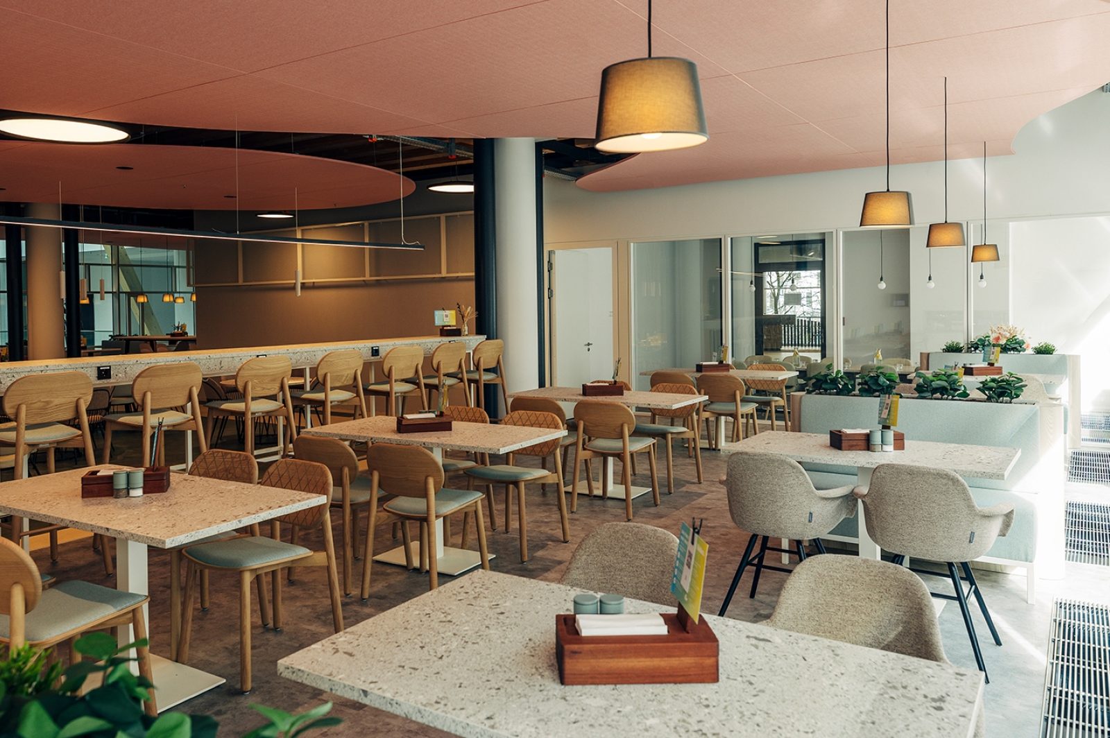 AER 1440x958 0004 Ebene 4